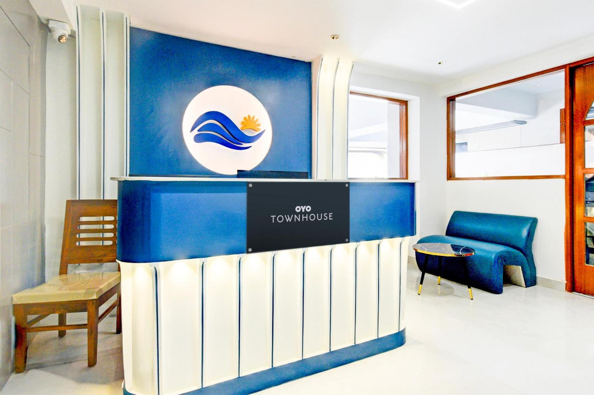 Townhouse Aarav Business Hotel Hyderabad Bagian luar foto