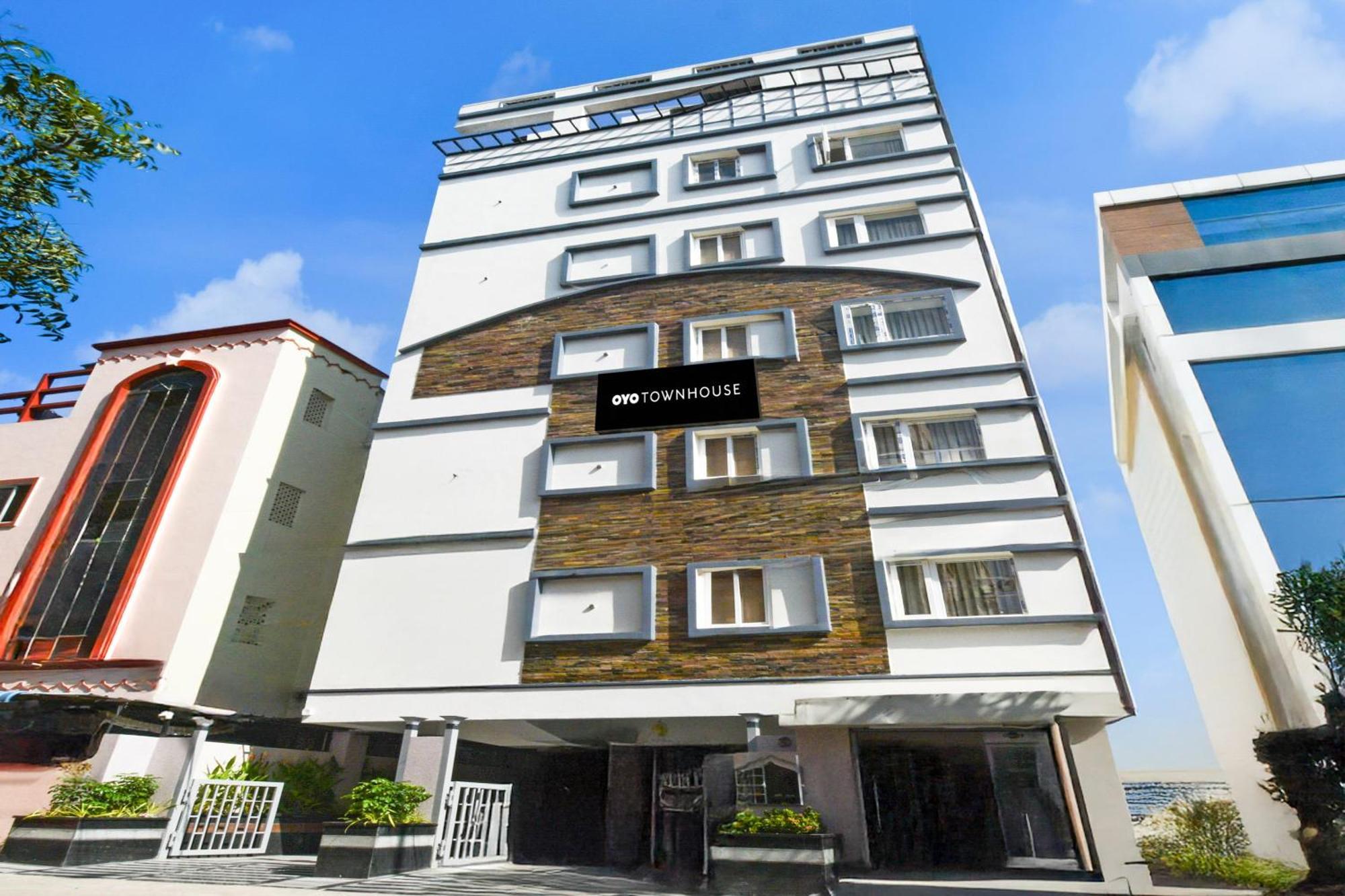 Townhouse Aarav Business Hotel Hyderabad Bagian luar foto
