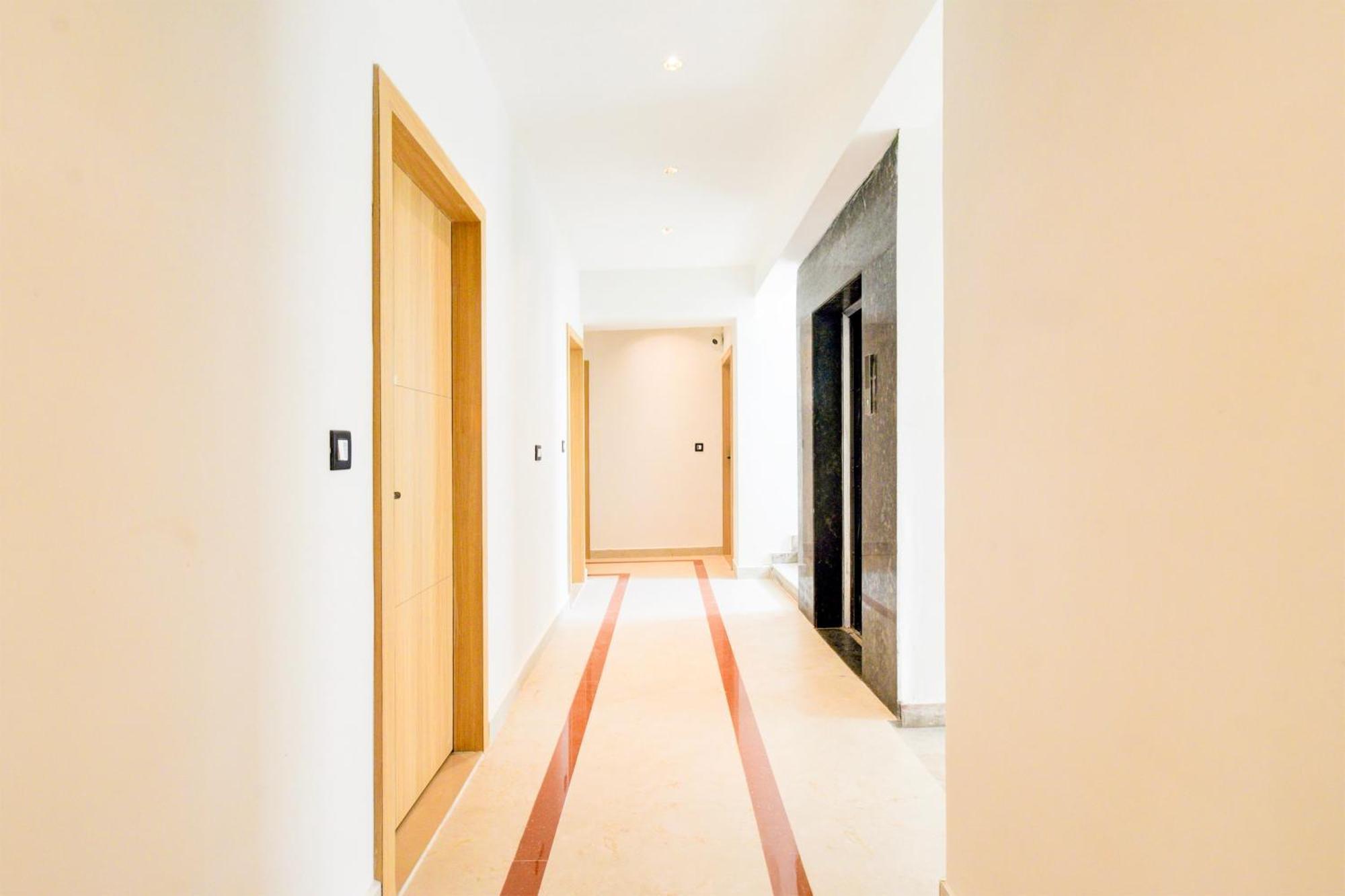 Townhouse Aarav Business Hotel Hyderabad Bagian luar foto