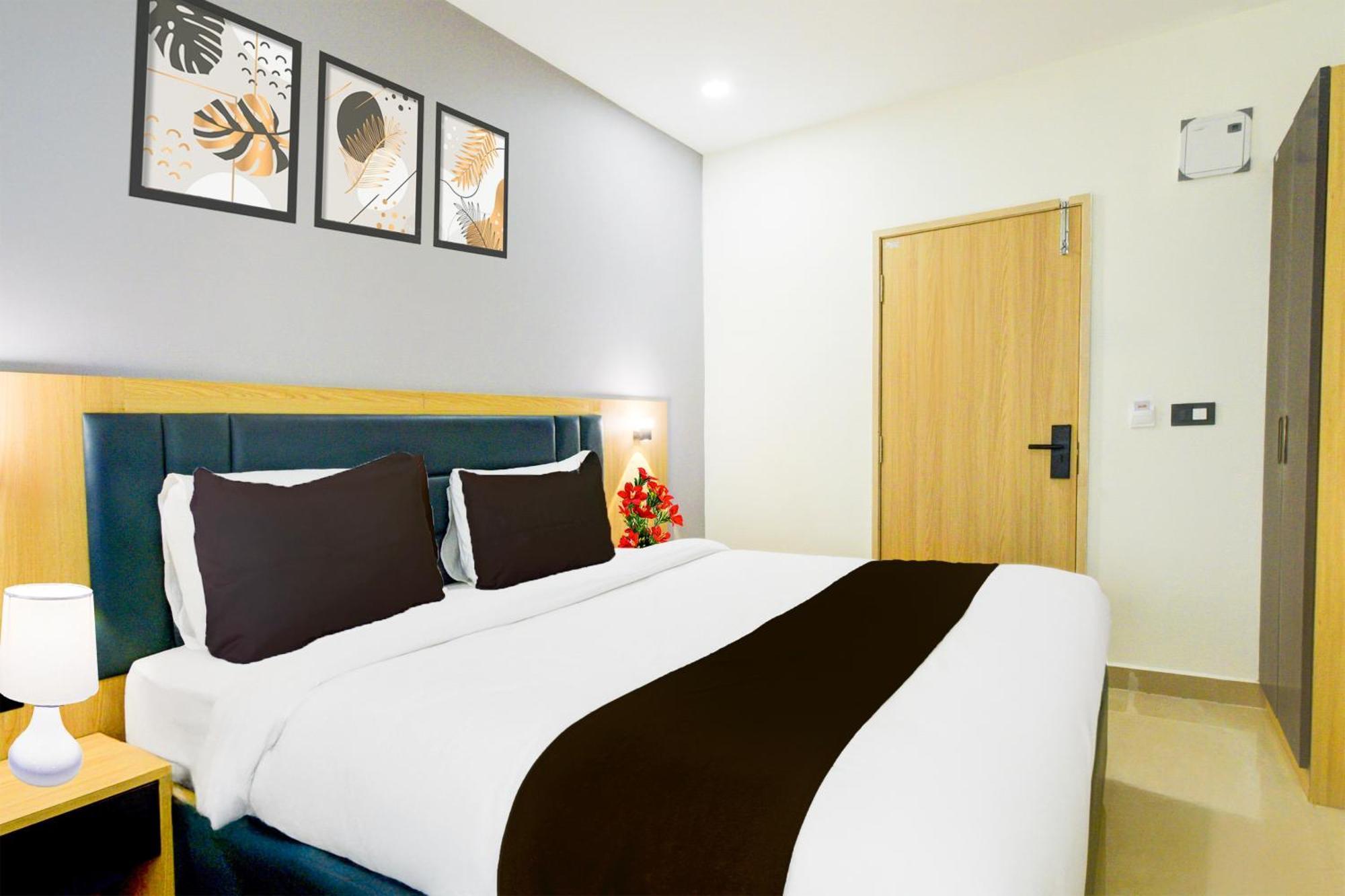Townhouse Aarav Business Hotel Hyderabad Bagian luar foto