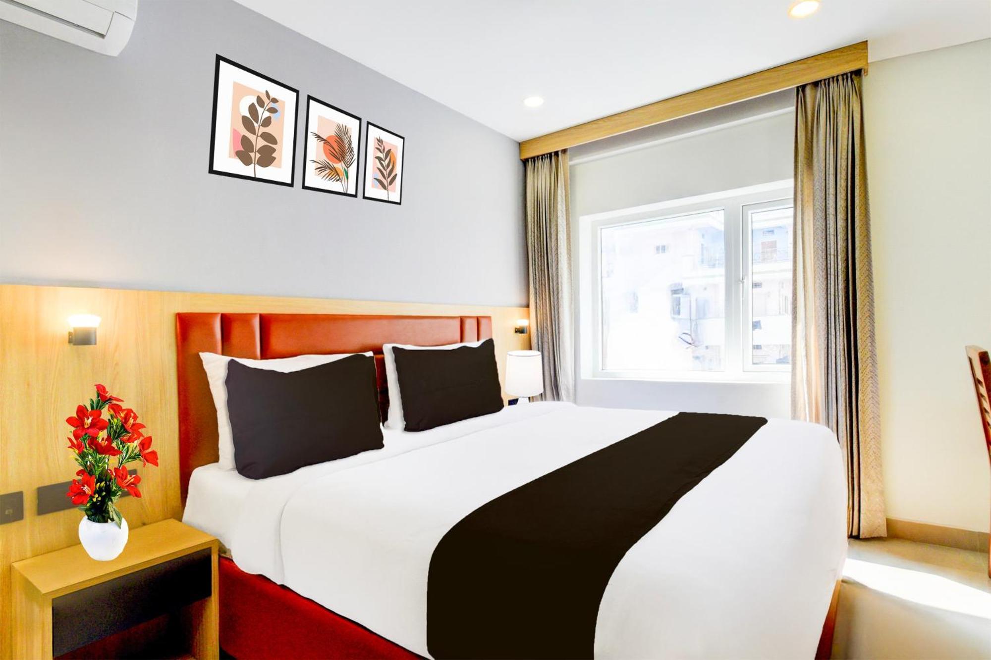 Townhouse Aarav Business Hotel Hyderabad Bagian luar foto