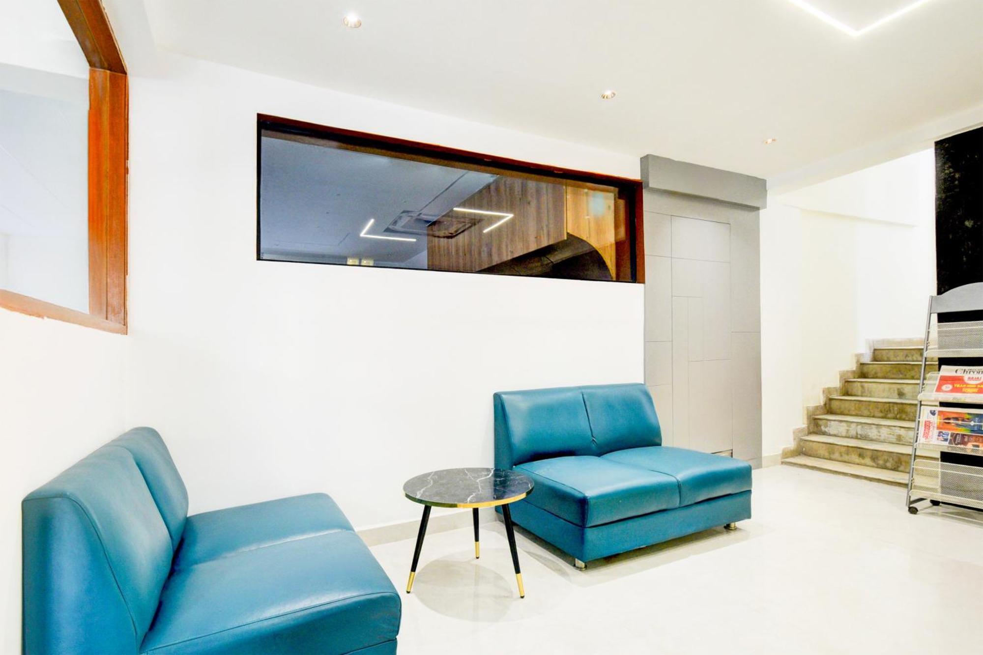 Townhouse Aarav Business Hotel Hyderabad Bagian luar foto